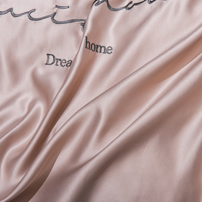 91家纺网 家纺一手货源 找家纺 首尔家纺 2026春夏新款水洗真丝绣花四件套寐系列 伯尼玉