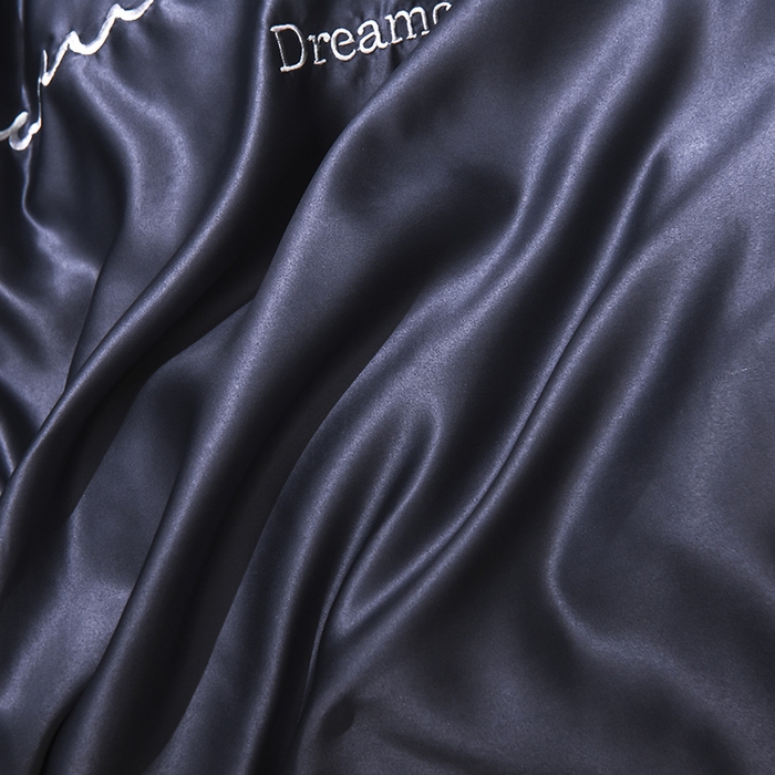 91家纺网 家纺一手货源 找家纺 首尔家纺 2026春夏新款水洗真丝绣花四件套寐系列 灰蓝