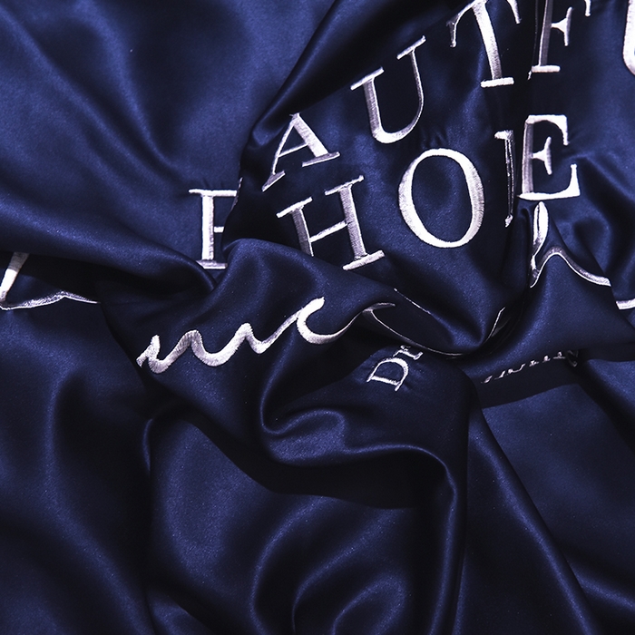 91家纺网 家纺一手货源 找家纺 首尔家纺 2026春夏新款水洗真丝绣花四件套寐系列 深蓝