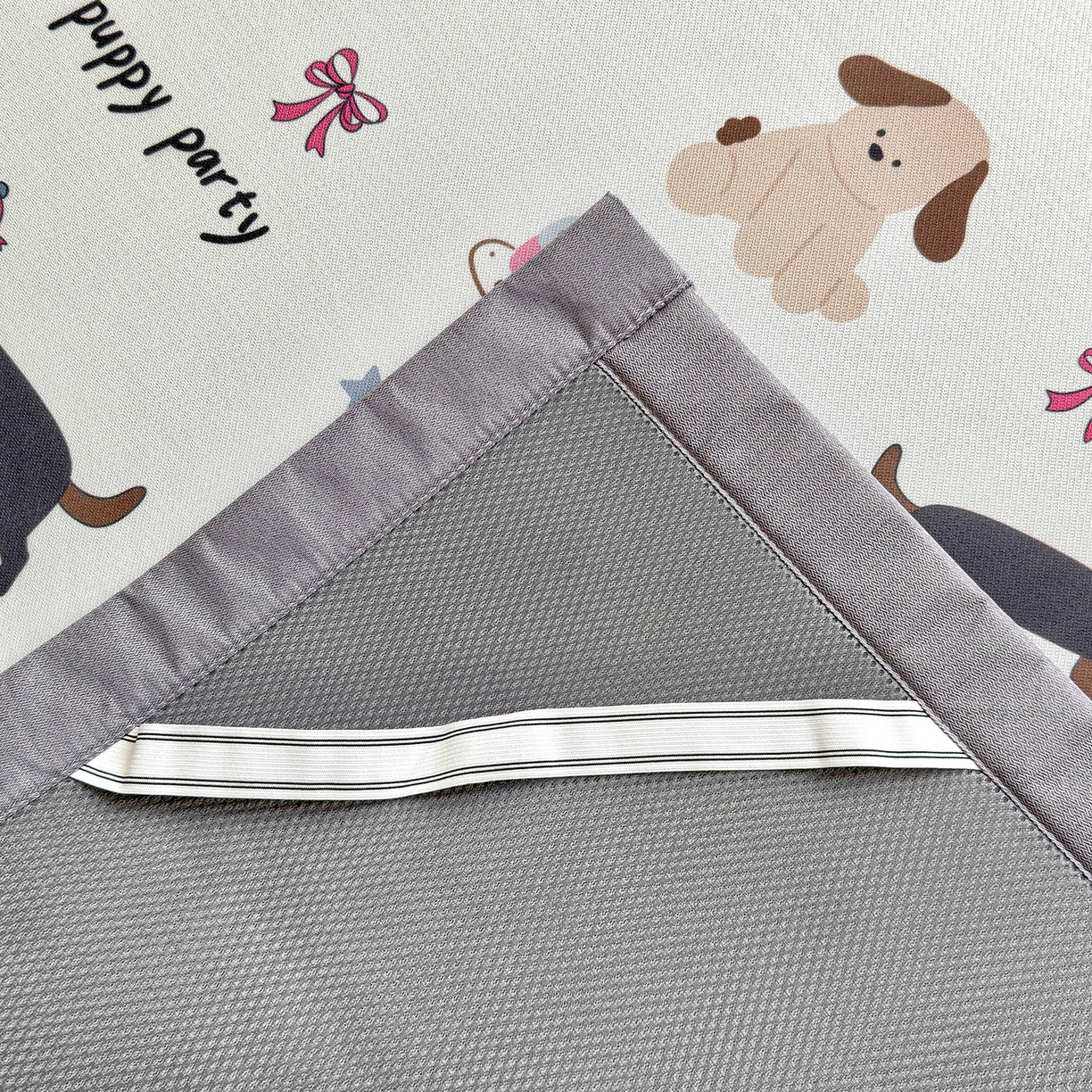 91家纺网 家纺一手货源 找家纺 圣比熊 2026新款烫光数码印花冰丝凉席 腊肠狗