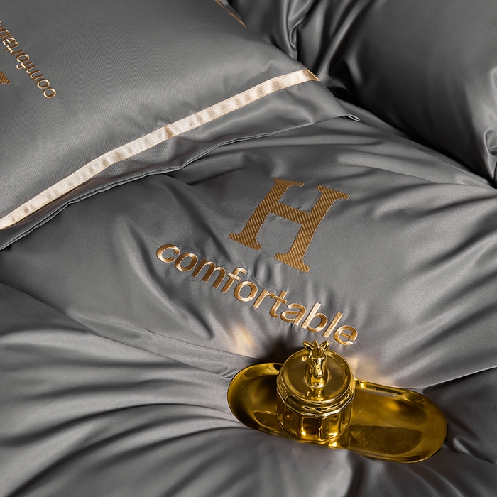 91家纺网 家纺一手货源 找家纺 首尔家纺 2026新款水洗真丝绣花四件套H系列 H-浅灰