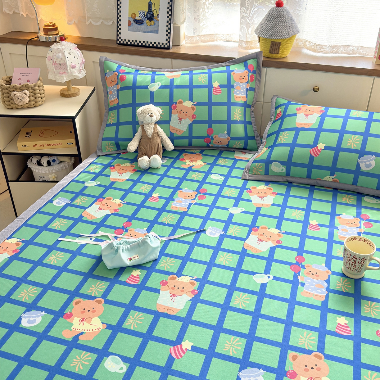 91家纺网 家纺一手货源 找家纺 圣比熊 2026新款烫光数码印花冰丝凉席 蓝莓甜熊