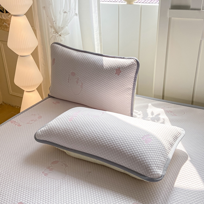 91家纺网 家纺一手货源 找家纺 家喜爱 2026新款冰感豆豆软凉席高克重加捻不起球-场景二 卡帕巴拉-粉色