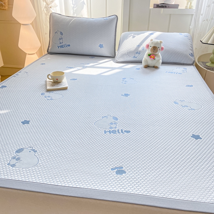 91家纺网 家纺一手货源 找家纺 家喜爱 2026新款冰感豆豆软凉席高克重加捻不起球-场景二 卡帕巴拉-蓝色