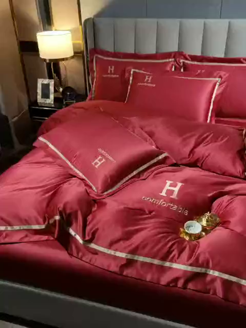 91家纺网 家纺一手货源 找家纺 首尔家纺 2026新款水洗真丝绣花四件套H系列 H-玛瑙红