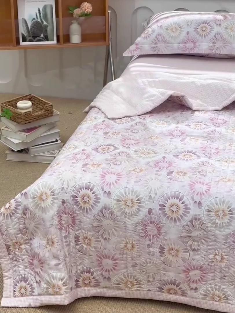 91家纺网 家纺一手货源 找家纺 圣靓家纺 2026新款清新水洗夏被被子被芯 花语-粉