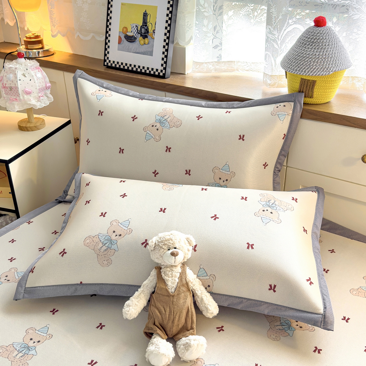 91家纺网 家纺一手货源 找家纺 圣比熊 2026新款烫光数码印花冰丝凉席 奶雾小熊