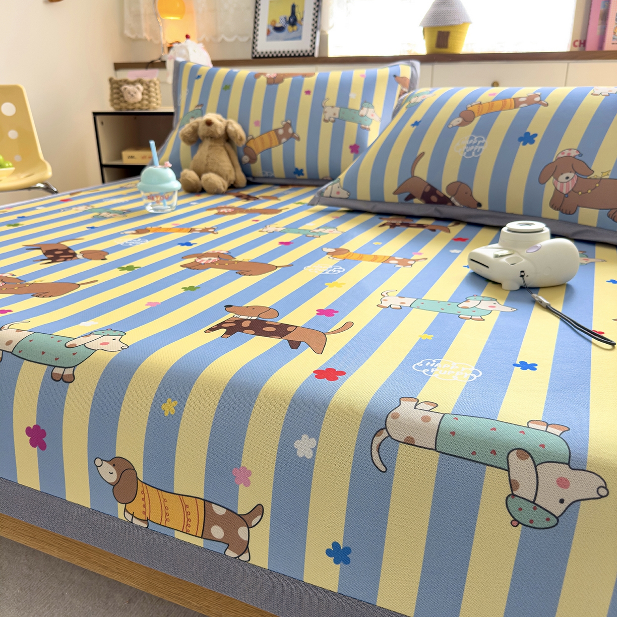 91家纺网 家纺一手货源 找家纺 圣比熊 2026新款烫光数码印花冰丝凉席 条纹萌觉