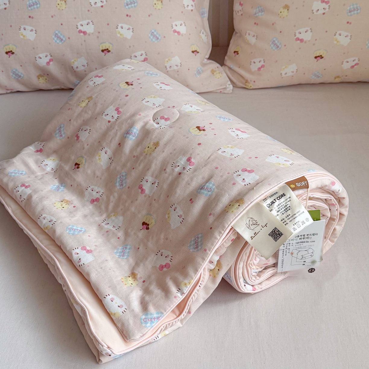 91家纺网 家纺一手货源 找家纺 麦伦家居 2026新品双层纱小冰皮夏被夏凉被空调被 甜甜猫咪