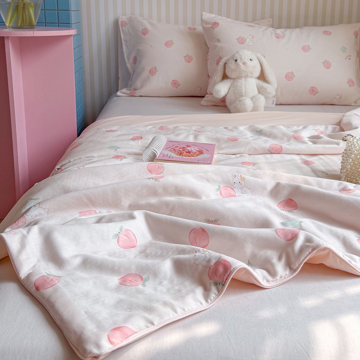 91家纺网 家纺一手货源 找家纺 麦伦家居 2026新品双层纱小冰皮夏被夏凉被空调被 桃桃酱