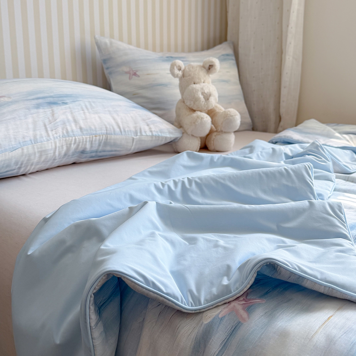 91家纺网 家纺一手货源 找家纺 麦伦家居 2026新品双层纱小冰皮夏被夏凉被空调被 海浪星-蓝