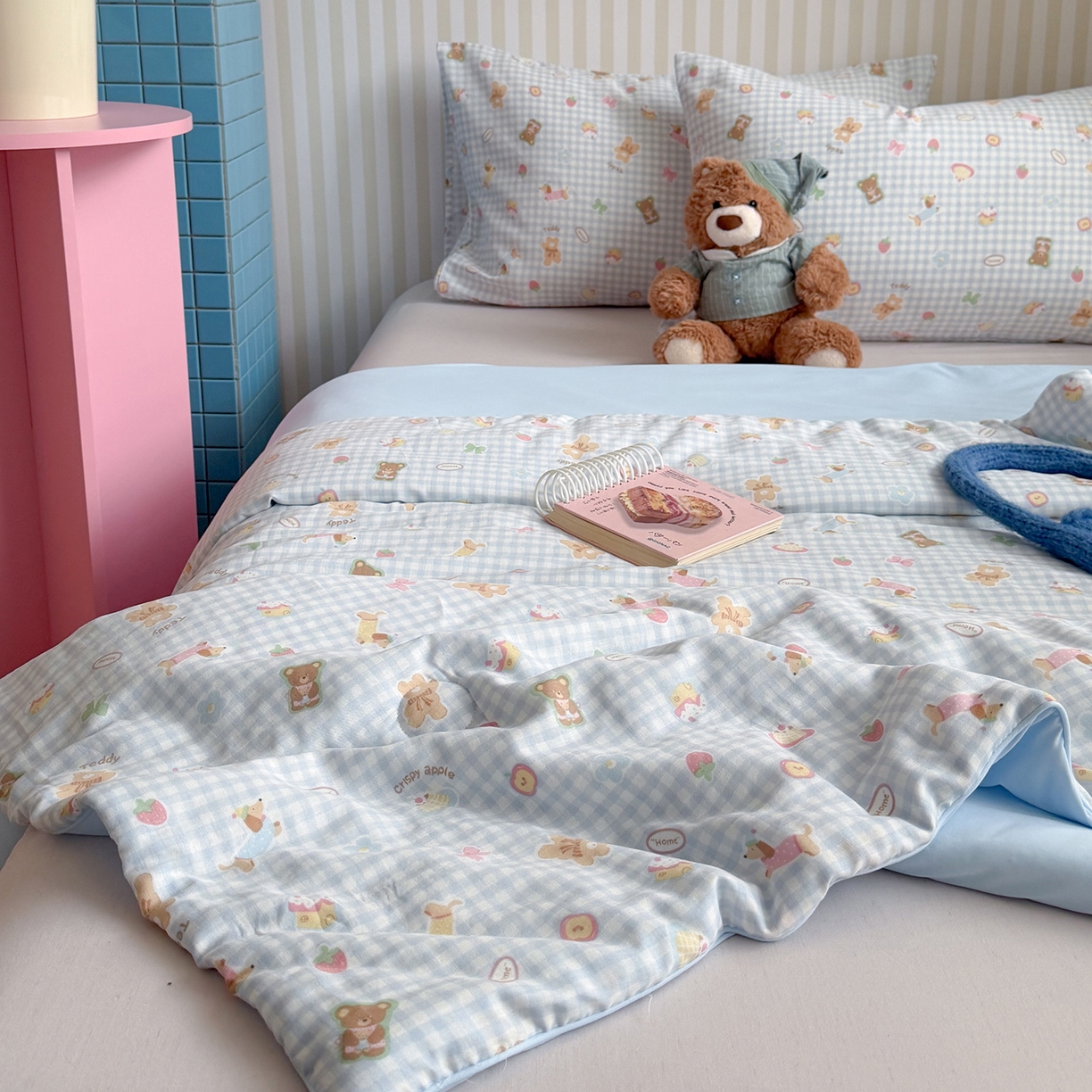 91家纺网 家纺一手货源 找家纺 麦伦家居 2026新品双层纱小冰皮夏被夏凉被空调被 蓝格甜熊