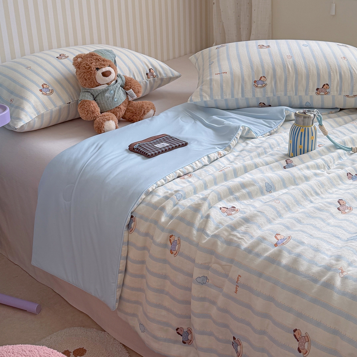 91家纺网 家纺一手货源 找家纺 麦伦家居 2026新品双层纱小冰皮夏被夏凉被空调被 摇摇马蓝