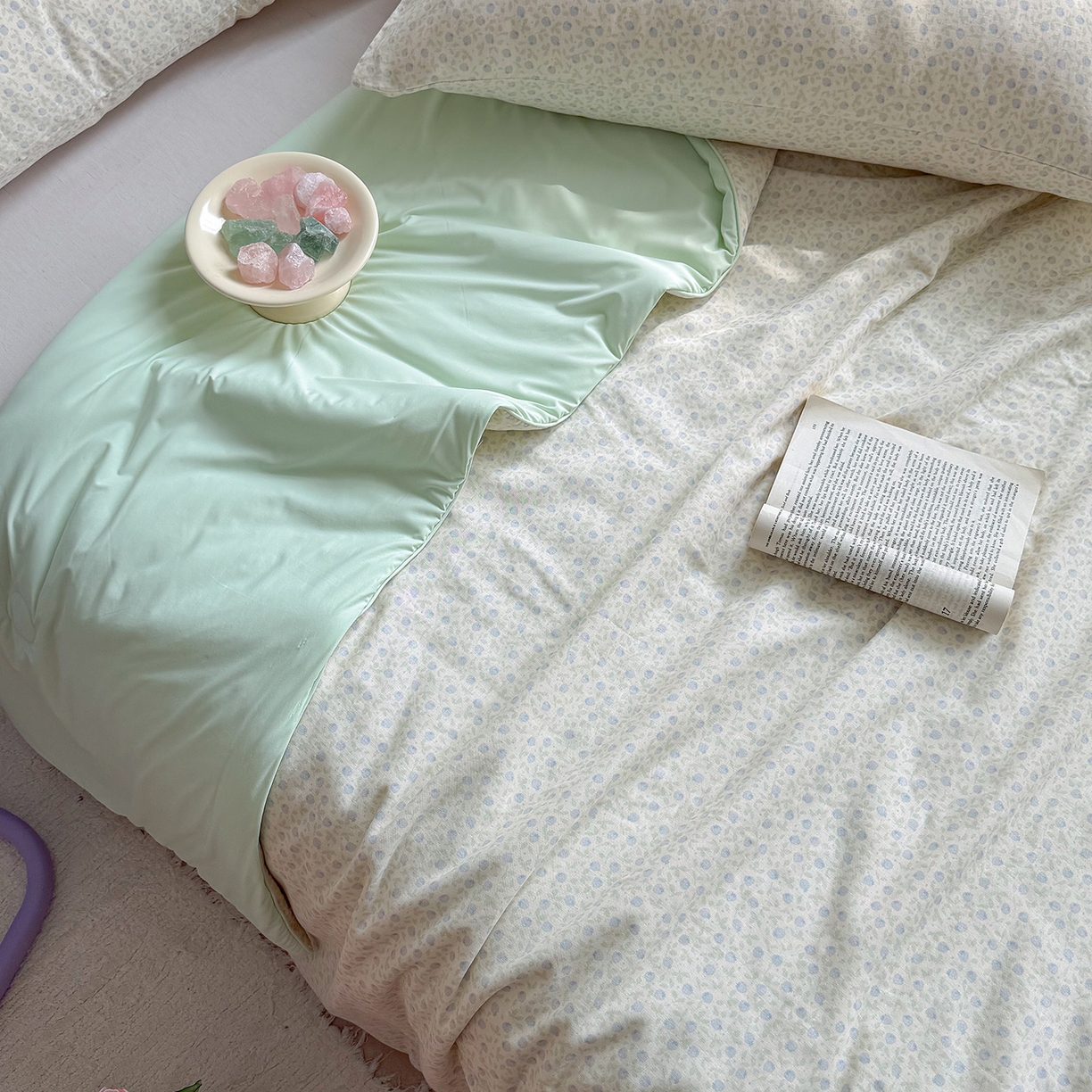 91家纺网 家纺一手货源 找家纺 麦伦家居 2026新品双层纱小冰皮夏被夏凉被空调被 奶绿草莓