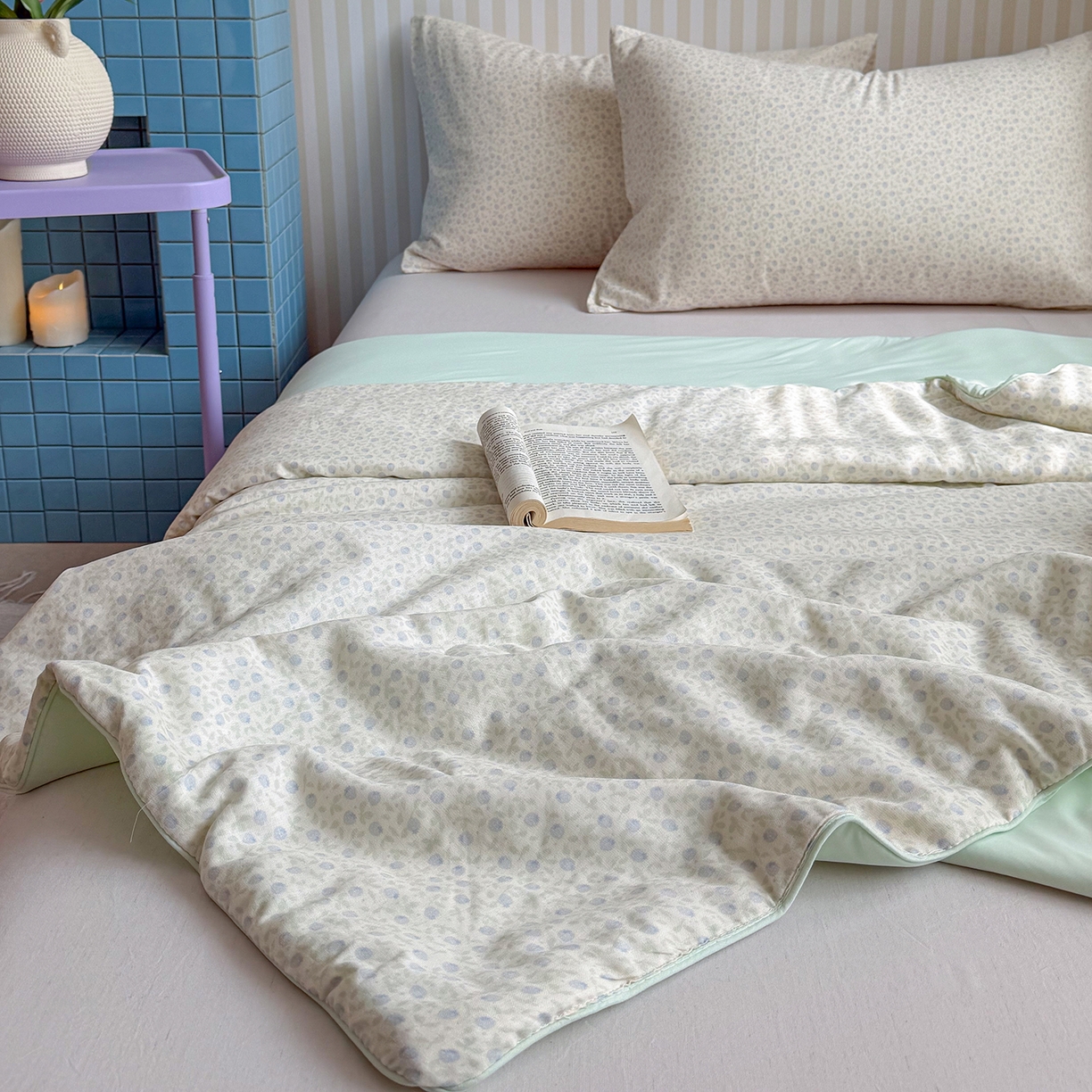 91家纺网 家纺一手货源 找家纺 麦伦家居 2026新品双层纱小冰皮夏被夏凉被空调被 奶绿草莓