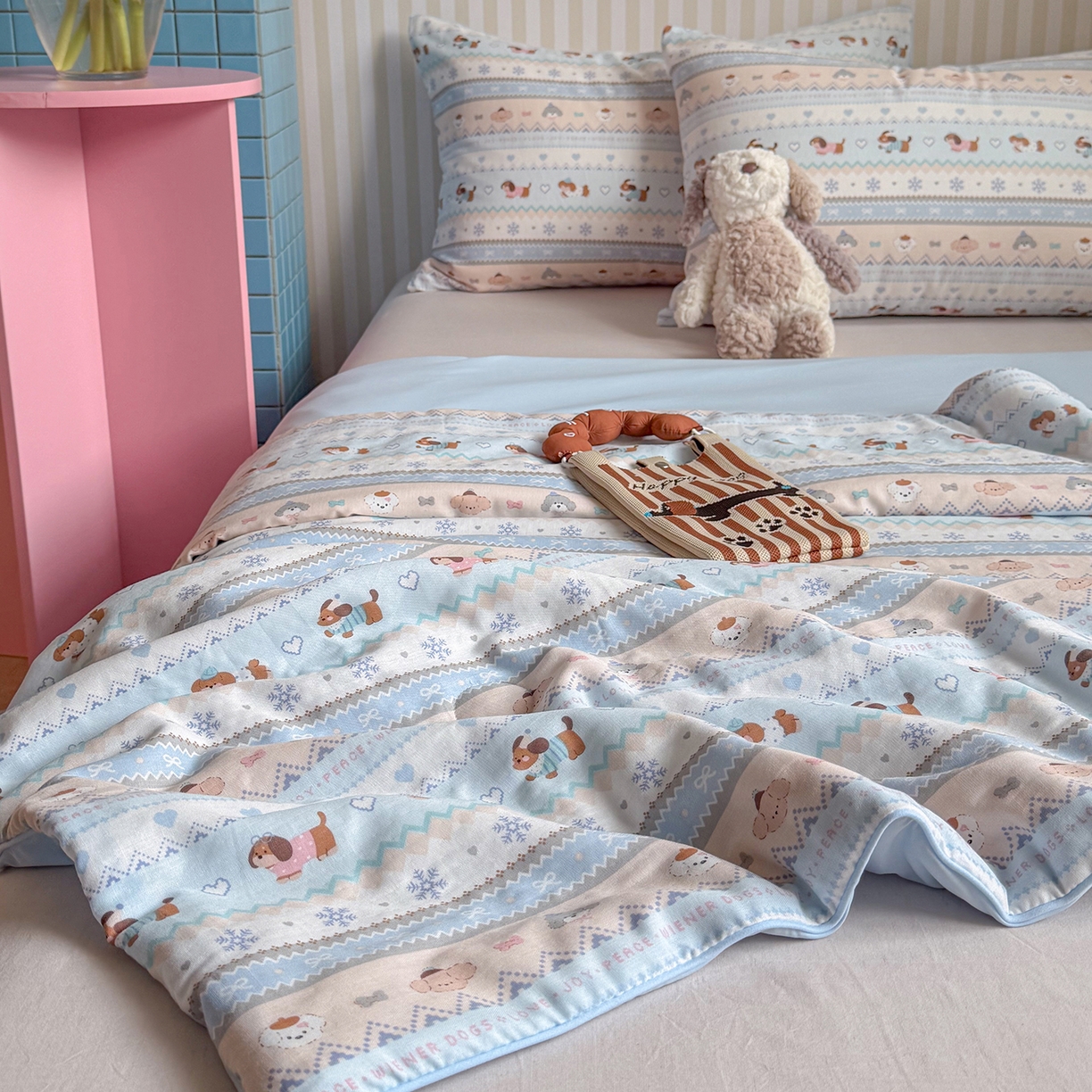 91家纺网 家纺一手货源 找家纺 麦伦家居 2026新品双层纱小冰皮夏被夏凉被空调被 费尔岛小狗