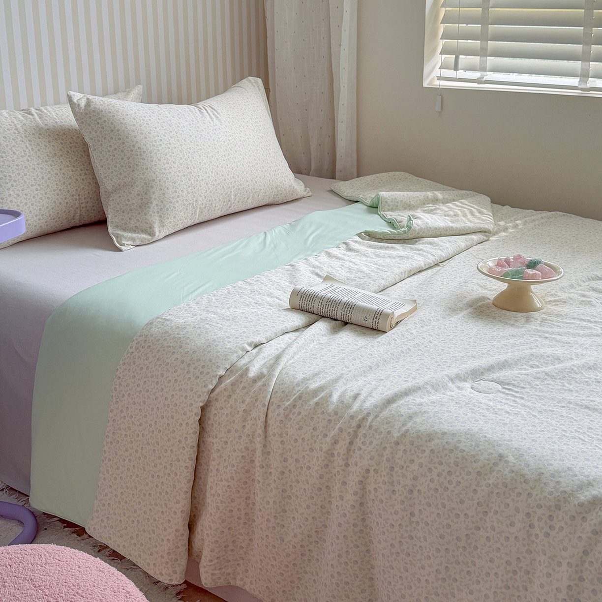 91家纺网 家纺一手货源 找家纺 麦伦家居 2026新品双层纱小冰皮夏被夏凉被空调被 奶绿草莓