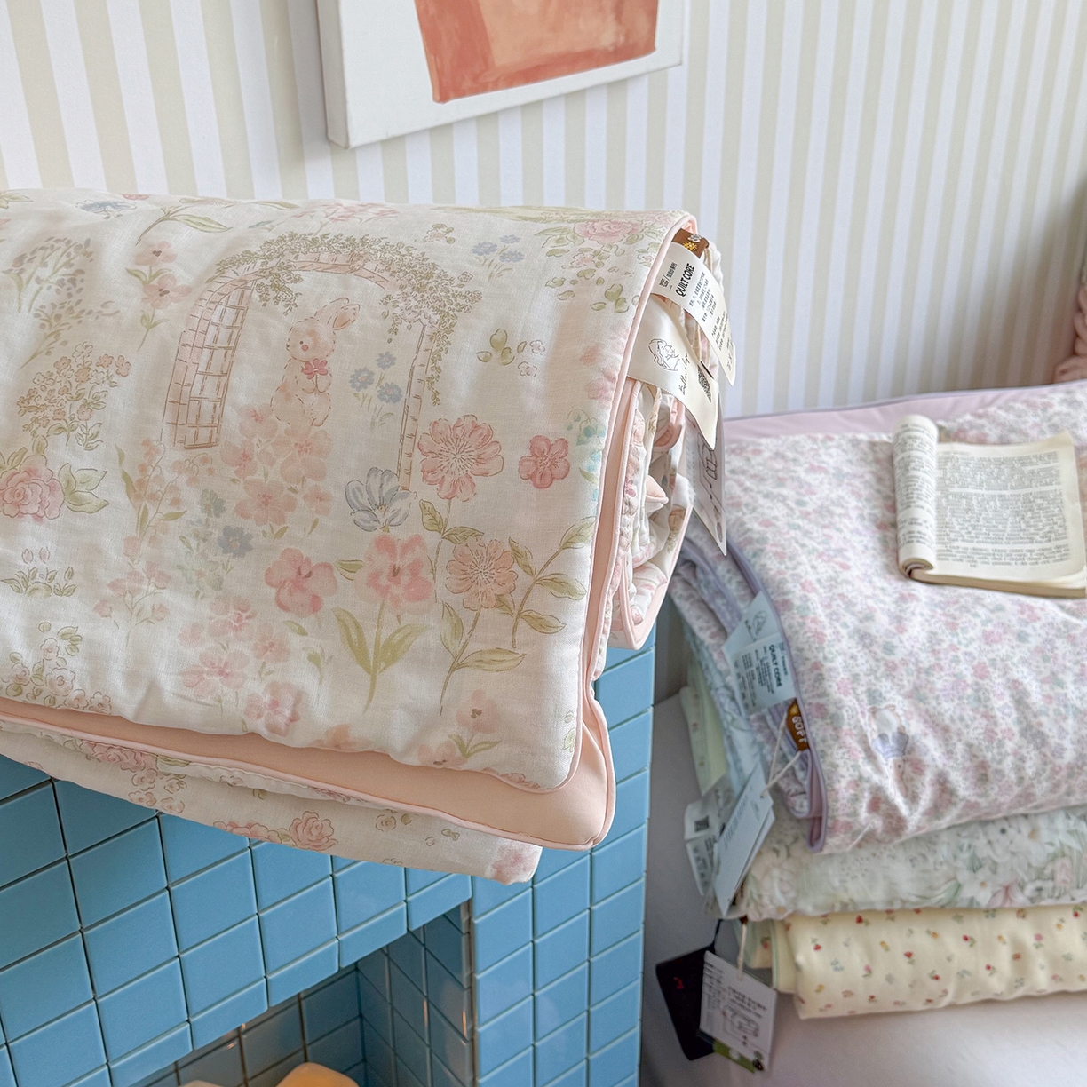 91家纺网 家纺一手货源 找家纺 麦伦家居 2026新品双层纱小冰皮夏被夏凉被空调被 组合图仅供展示不可下单