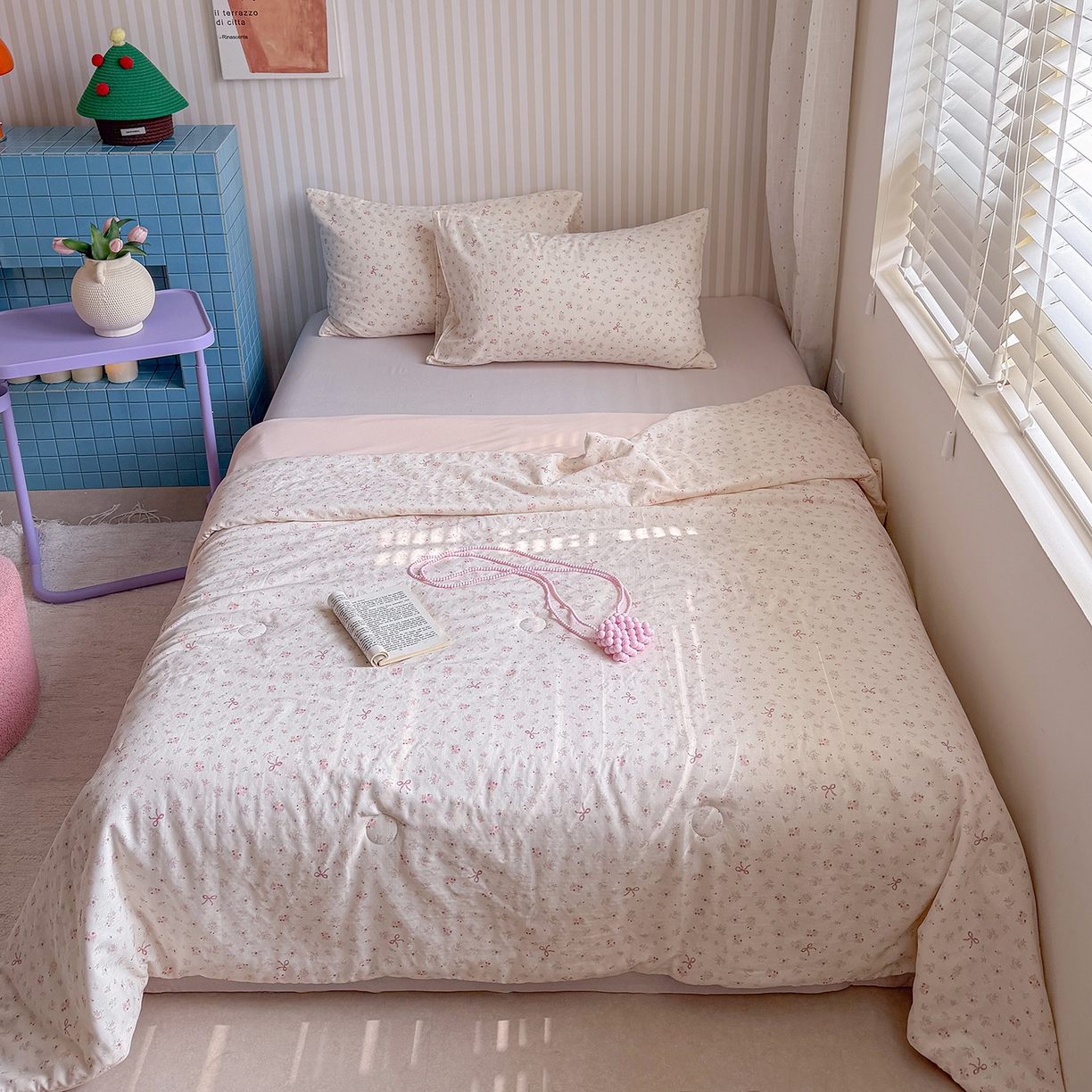 91家纺网 家纺一手货源 找家纺 麦伦家居 2026新品双层纱小冰皮夏被夏凉被空调被 粉蝶结花梦