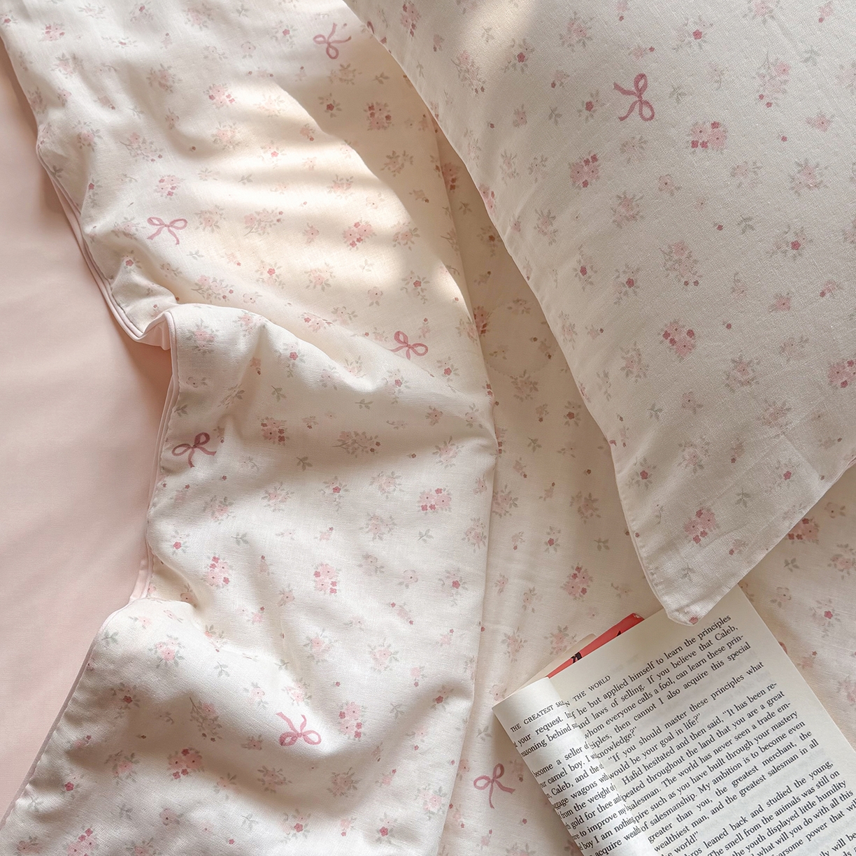 91家纺网 家纺一手货源 找家纺 麦伦家居 2026新品双层纱小冰皮夏被夏凉被空调被 粉蝶结花梦