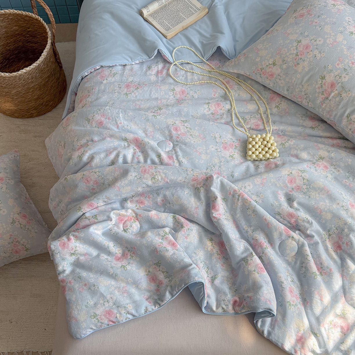 91家纺网 家纺一手货源 找家纺 麦伦家居 2026新品双层纱小冰皮夏被夏凉被空调被 蓝雾玫瑰