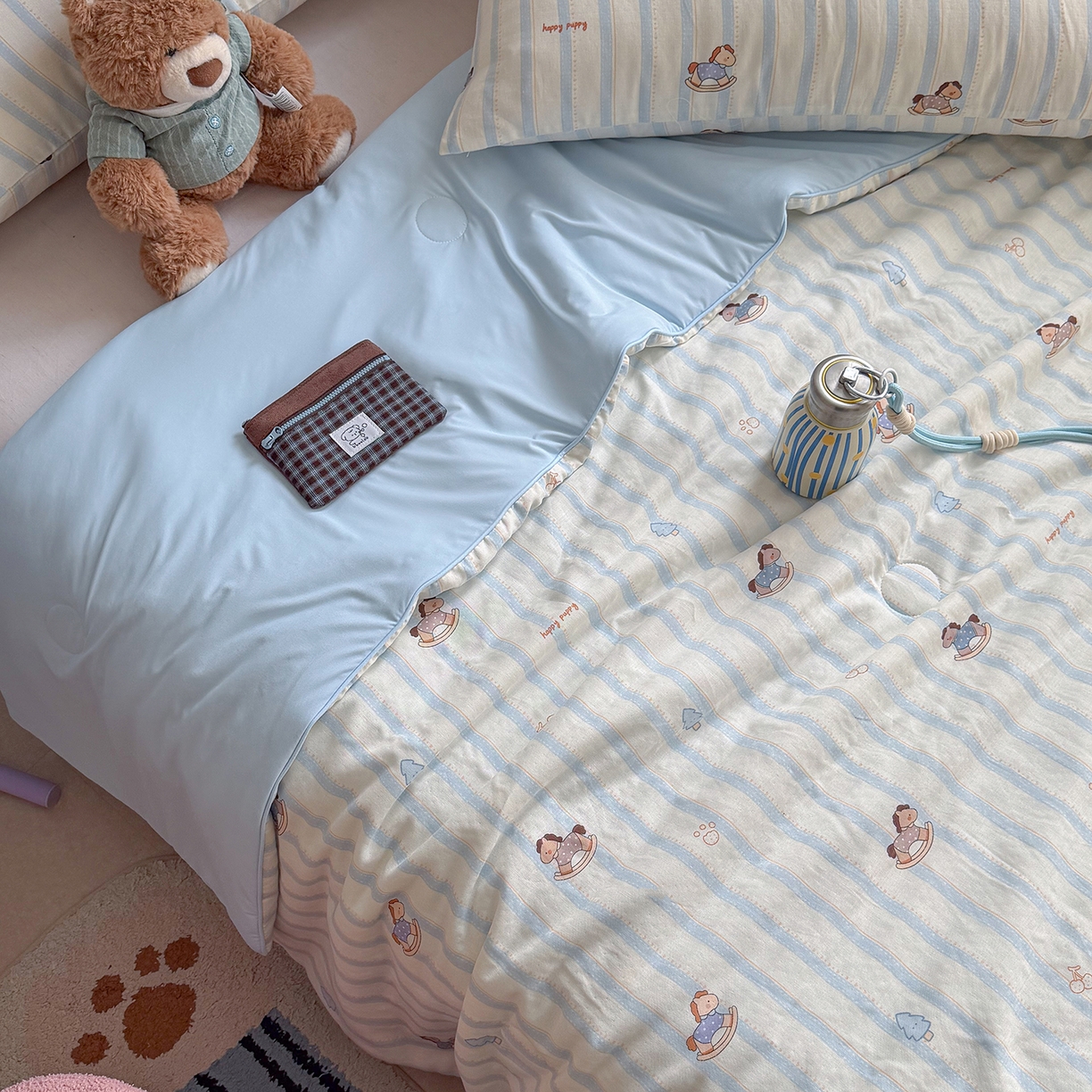 91家纺网 家纺一手货源 找家纺 麦伦家居 2026新品双层纱小冰皮夏被夏凉被空调被 摇摇马蓝