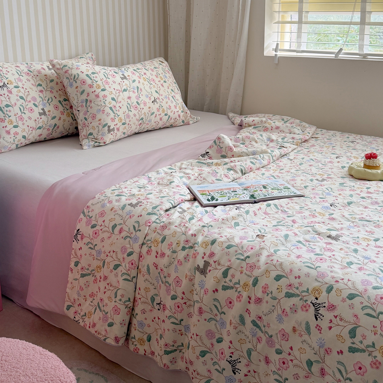 91家纺网 家纺一手货源 找家纺 麦伦家居 2026新品双层纱小冰皮夏被夏凉被空调被 浅夏花藤