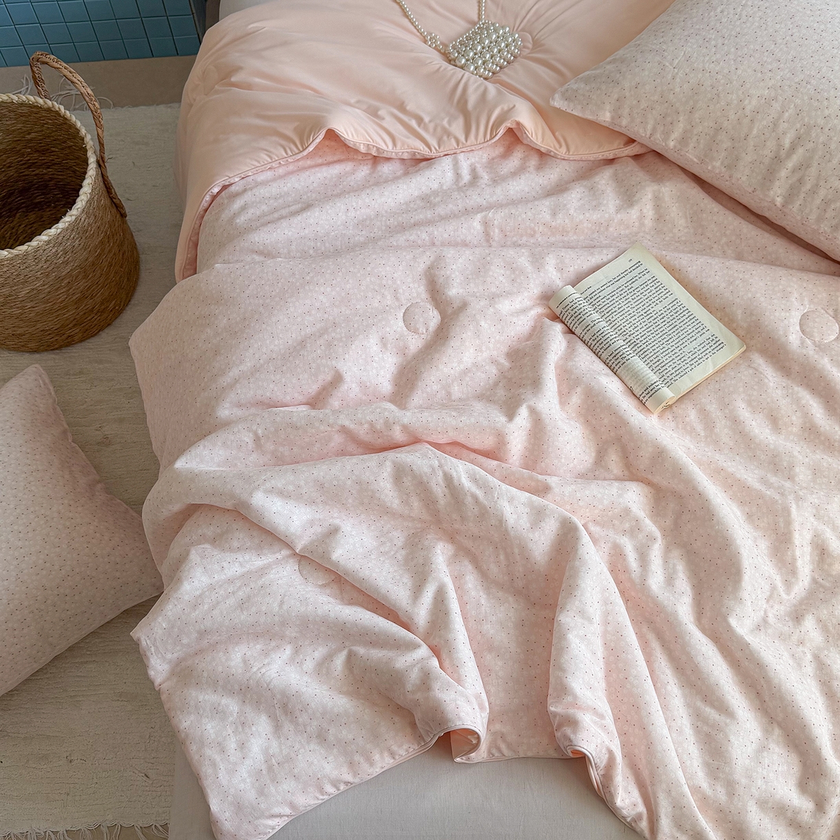 91家纺网 家纺一手货源 找家纺 麦伦家居 2026新品双层纱小冰皮夏被夏凉被空调被 漫天星辰粉