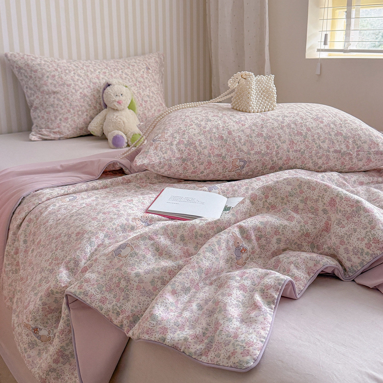 91家纺网 家纺一手货源 找家纺 麦伦家居 2026新品双层纱小冰皮夏被夏凉被空调被 花影兔粉