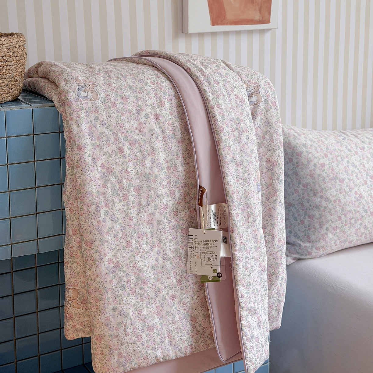 91家纺网 家纺一手货源 找家纺 麦伦家居 2026新品双层纱小冰皮夏被夏凉被空调被 花影兔粉