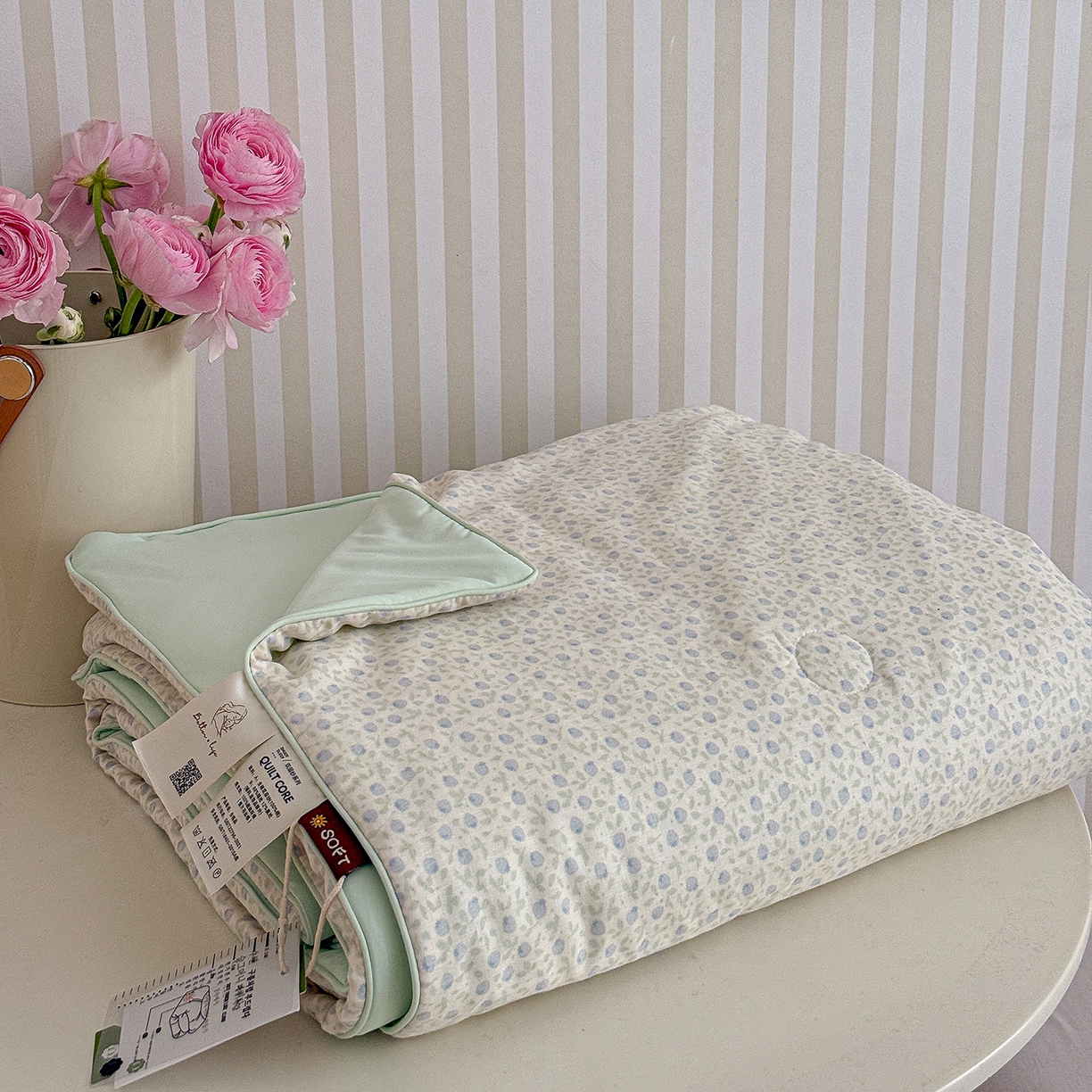 91家纺网 家纺一手货源 找家纺 麦伦家居 2026新品双层纱小冰皮夏被夏凉被空调被 奶绿草莓