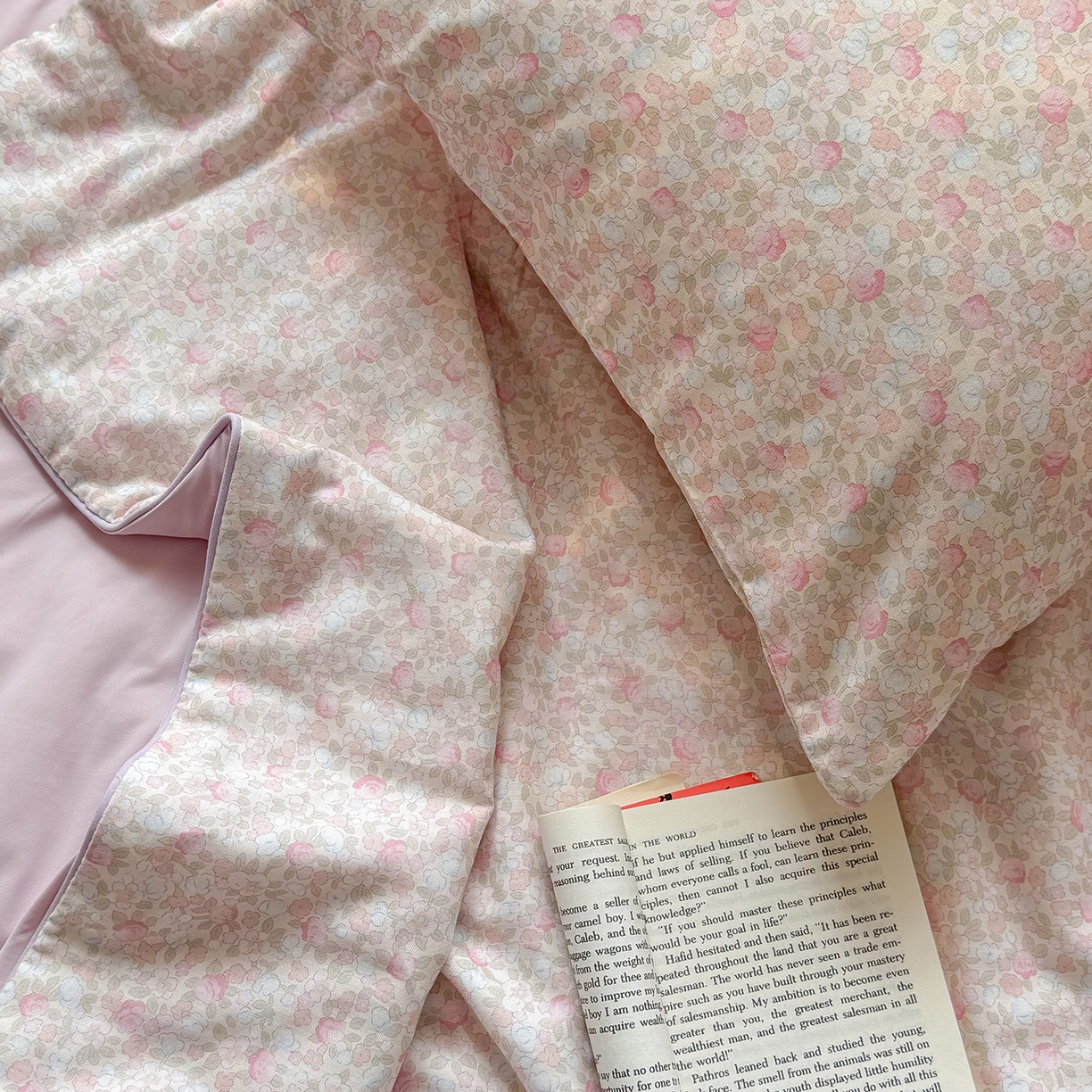 91家纺网 家纺一手货源 找家纺 麦伦家居 2026新品双层纱小冰皮夏被夏凉被空调被 樱花奶冻