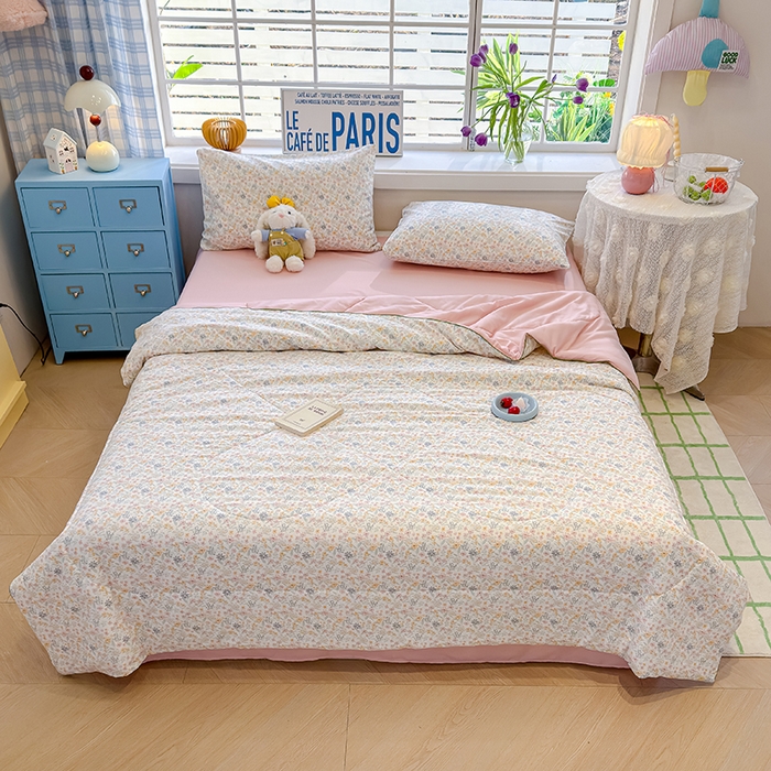 91家纺网 家纺一手货源 找家纺 美派 2026新款古法水洗云朵棉云感纱夏被夏凉被空调被 春日初恋