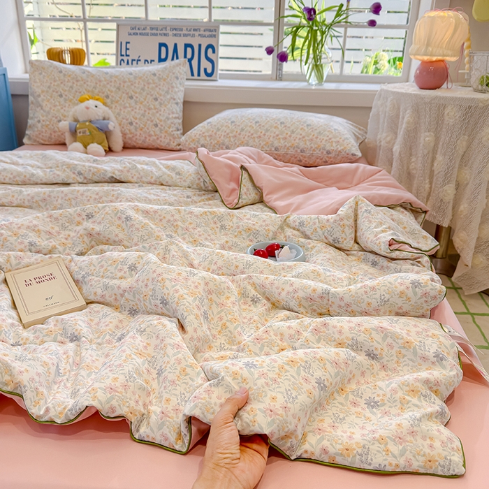 91家纺网 家纺一手货源 找家纺 美派 2026新款古法水洗云朵棉云感纱夏被夏凉被空调被 春日初恋