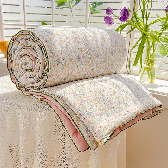 91家纺网 家纺一手货源 找家纺 美派 2026新款古法水洗云朵棉云感纱夏被夏凉被空调被 春日初恋