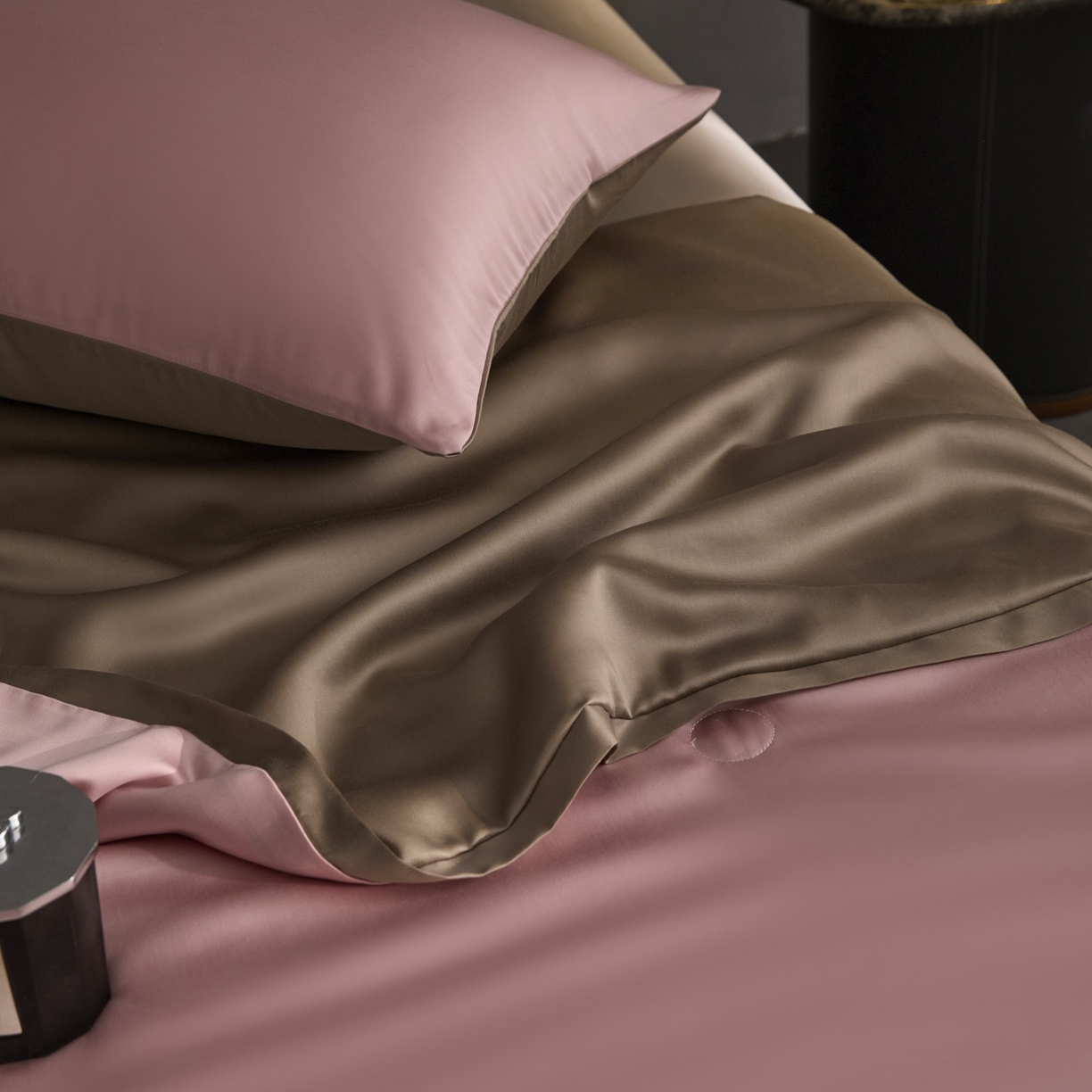 91家纺网 家纺一手货源 找家纺 纪梵茜 2026新品蚕丝被兰精天丝夏被四件套100%蚕丝夏凉被子夏季空调被 豆沙粉