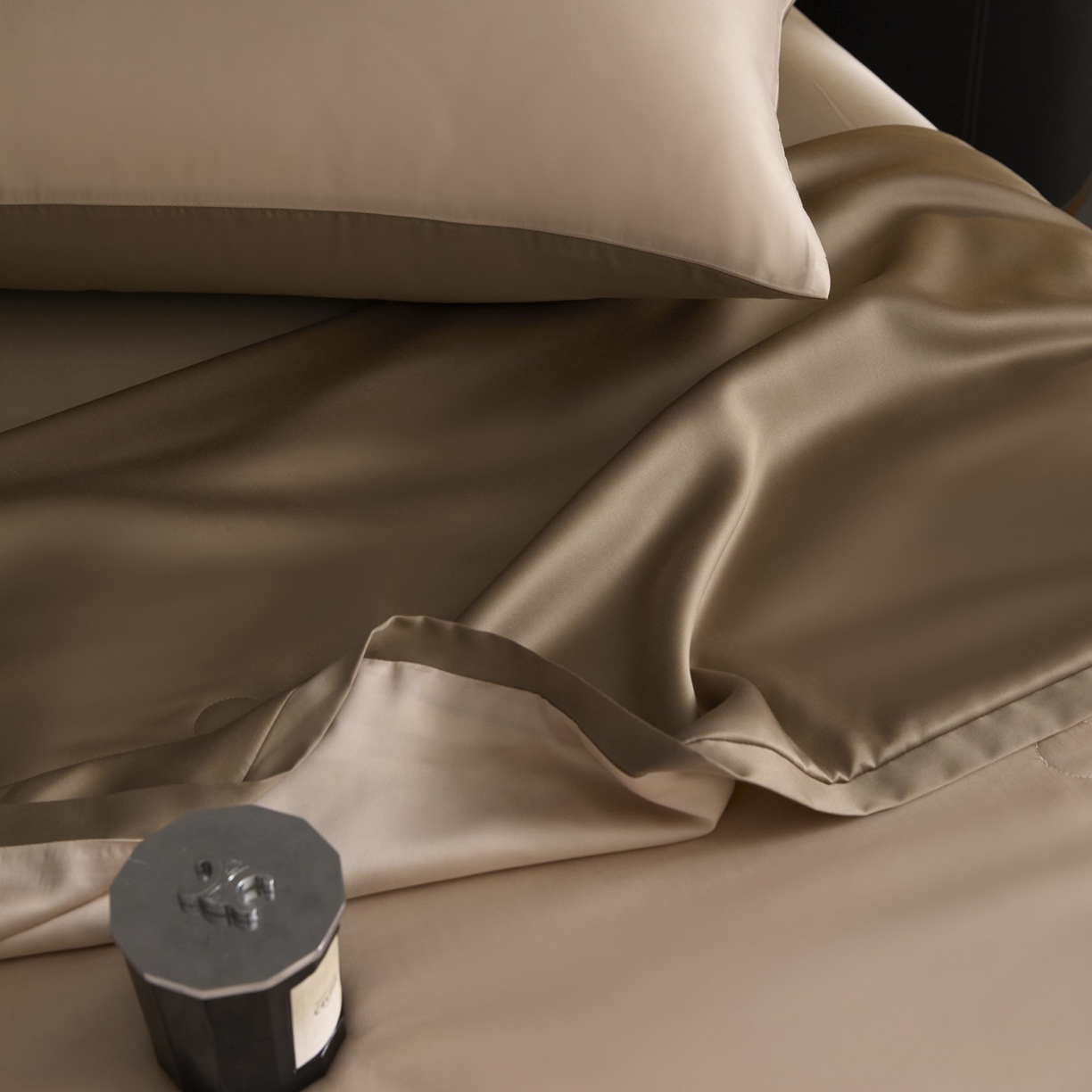 91家纺网 家纺一手货源 找家纺 纪梵茜 2026新品蚕丝被兰精天丝夏被四件套100%蚕丝夏凉被子夏季空调被 藕色