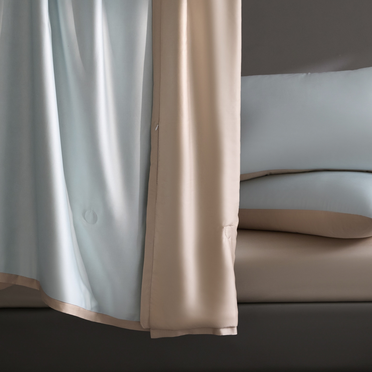 91家纺网 家纺一手货源 找家纺 纪梵茜 2026新品蚕丝被兰精天丝夏被四件套100%蚕丝夏凉被子夏季空调被 浅蓝