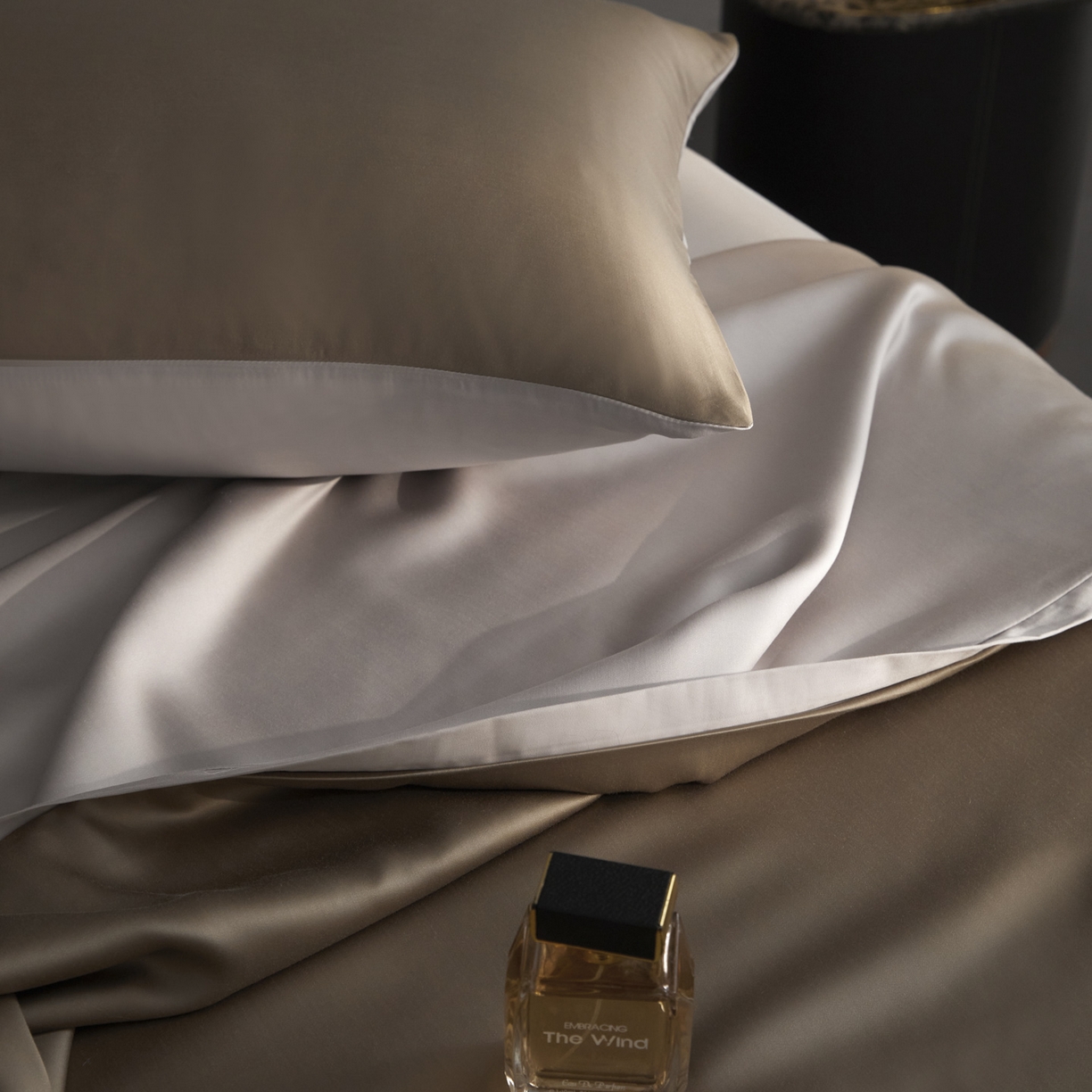 91家纺网 家纺一手货源 找家纺 纪梵茜 2026新品蚕丝被兰精天丝夏被四件套100%蚕丝夏凉被子夏季空调被 咖色