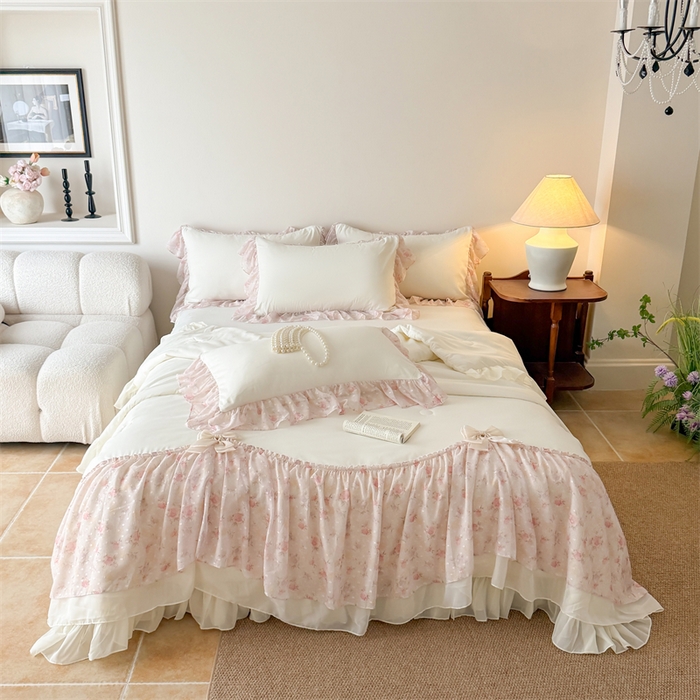 91家纺网 家纺一手货源 找家纺 富盛家纺 2026新款雪纺蕾丝刺绣法式床裙韩版夏凉被空调被夏被四件套 夏被四件套—浪漫主义（米白）