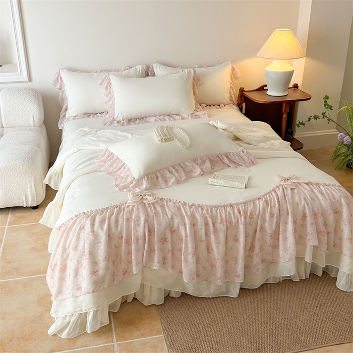 91家纺网 家纺一手货源 找家纺 富盛家纺 2026新款雪纺蕾丝刺绣法式床裙韩版夏凉被空调被夏被四件套 夏被四件套—浪漫主义（米白）