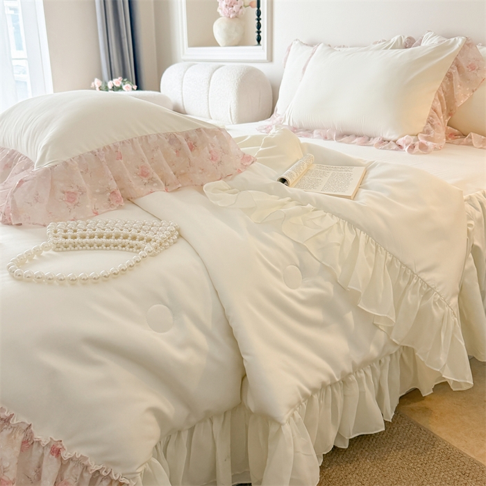 91家纺网 家纺一手货源 找家纺 富盛家纺 2026新款雪纺蕾丝刺绣法式床裙韩版夏凉被空调被夏被四件套 夏被四件套—浪漫主义（米白）