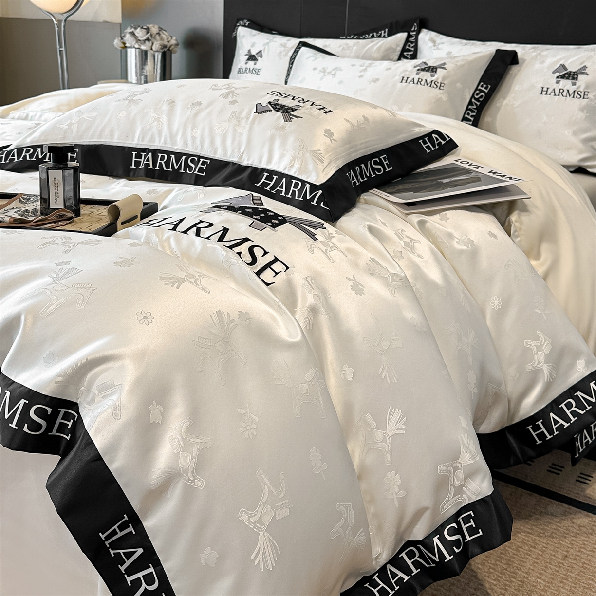 91家纺网 家纺一手货源 找家纺 笙意家纺 2026新款水洗冰丝刺绣宽边四件套-马力全开 马力全开-奶昔白