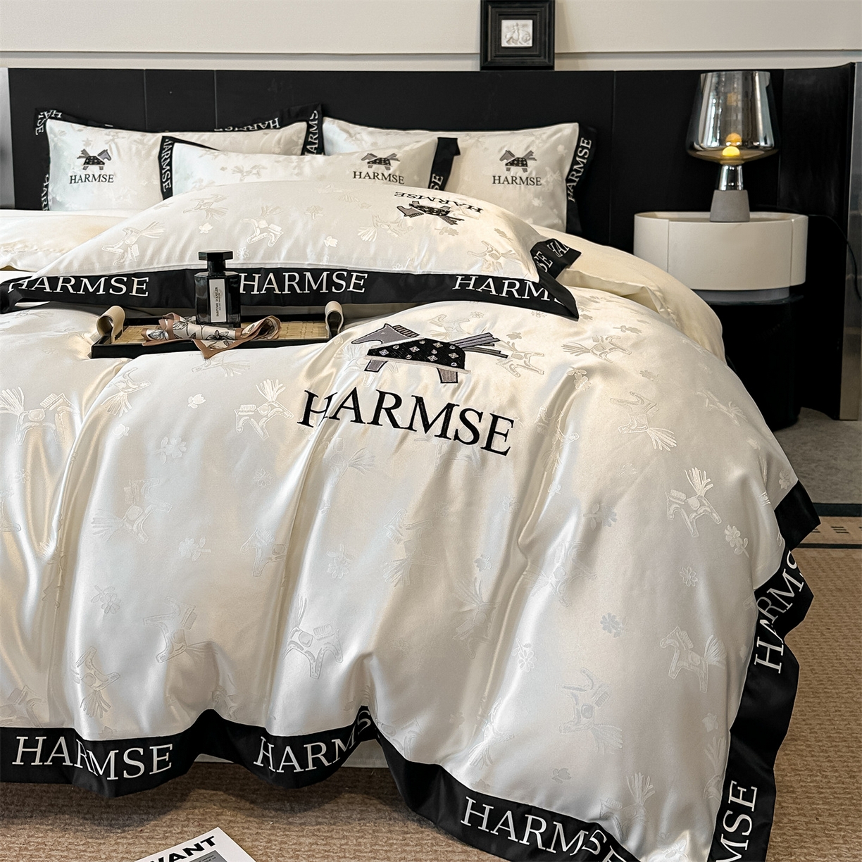 91家纺网 家纺一手货源 找家纺 笙意家纺 2026新款水洗冰丝刺绣宽边四件套-马力全开 马力全开-奶昔白