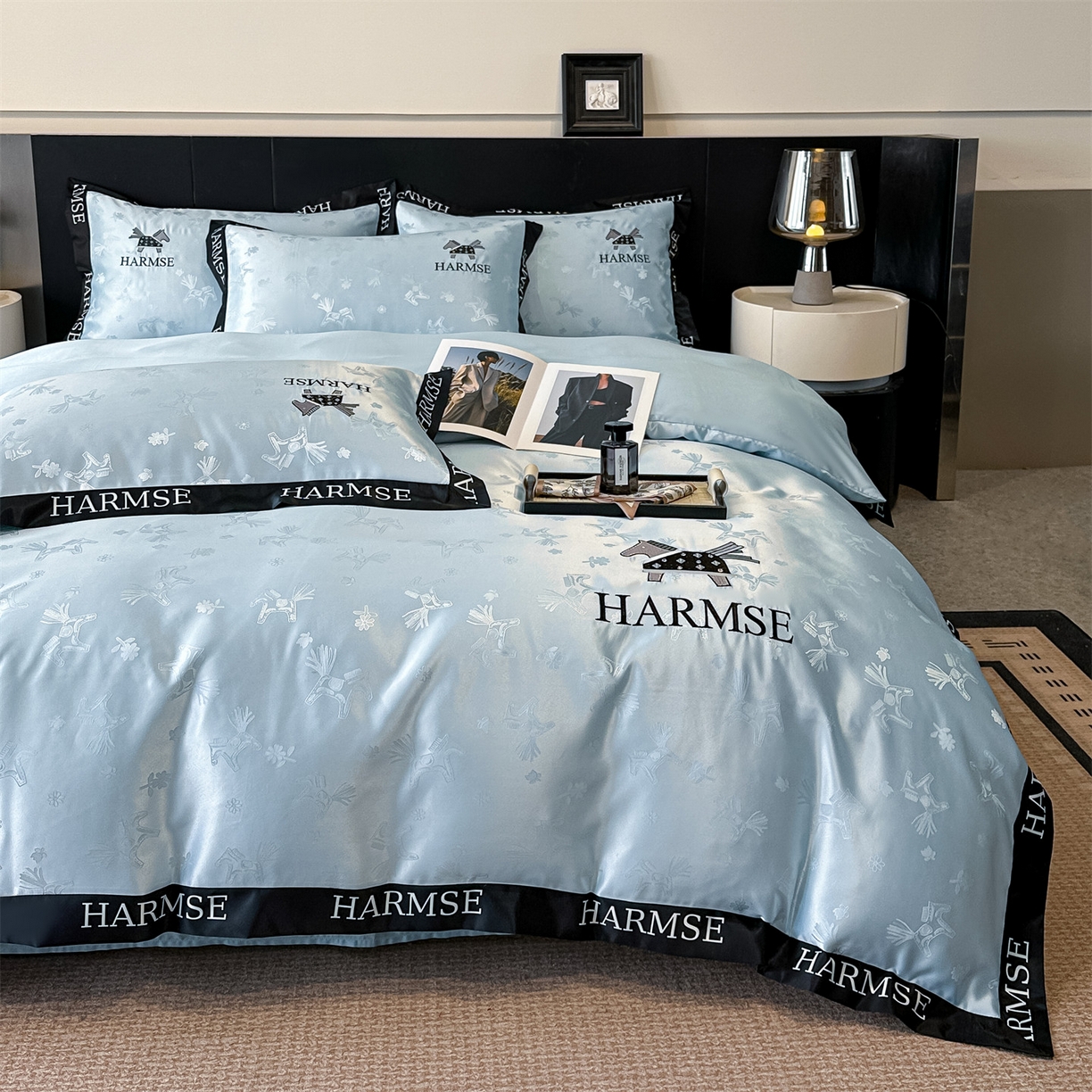 91家纺网 家纺一手货源 找家纺 笙意家纺 2026新款水洗冰丝刺绣宽边四件套-马力全开 马力全开-天空蓝