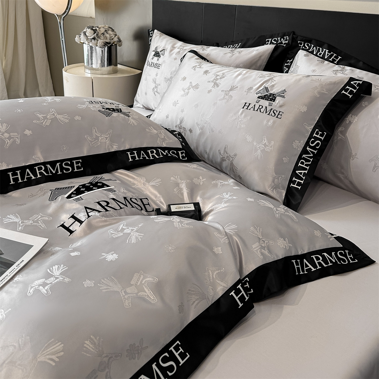 91家纺网 家纺一手货源 找家纺 笙意家纺 2026新款水洗冰丝刺绣宽边四件套-马力全开 马力全开-山灰