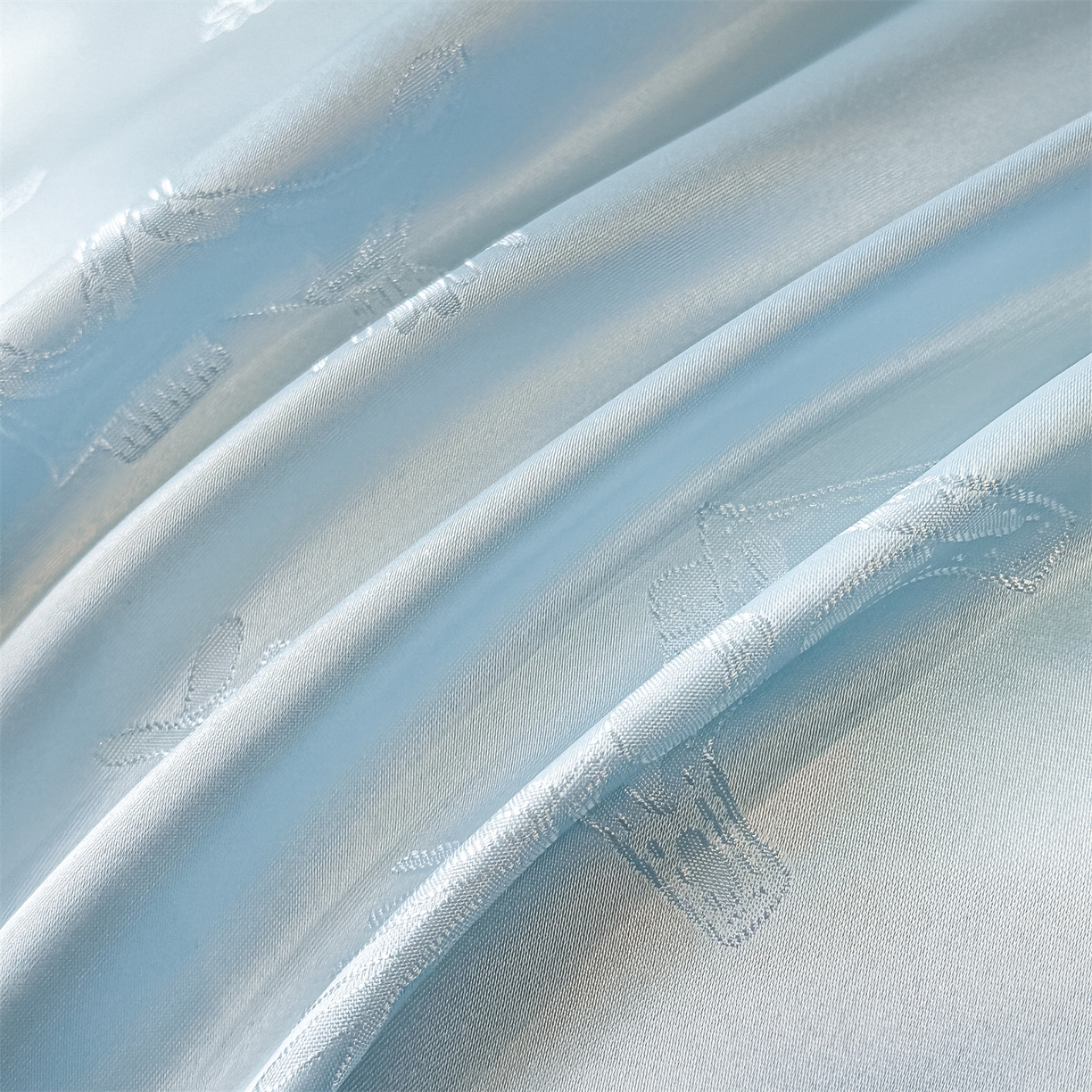 91家纺网 家纺一手货源 找家纺 笙意家纺 2026新款水洗冰丝刺绣宽边四件套-马力全开 马力全开-天空蓝