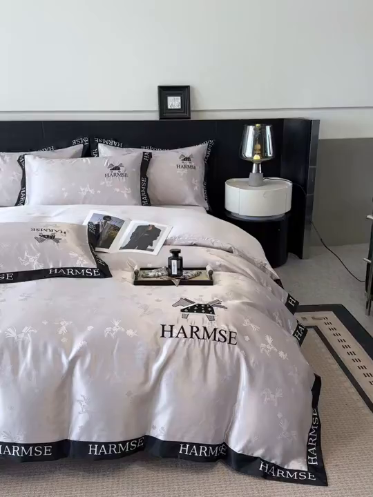 91家纺网 家纺一手货源 找家纺 笙意家纺 2026新款水洗冰丝刺绣宽边四件套-马力全开 马力全开-山灰