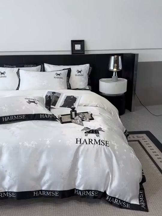 91家纺网 家纺一手货源 找家纺 笙意家纺 2026新款水洗冰丝刺绣宽边四件套-马力全开 马力全开-奶昔白