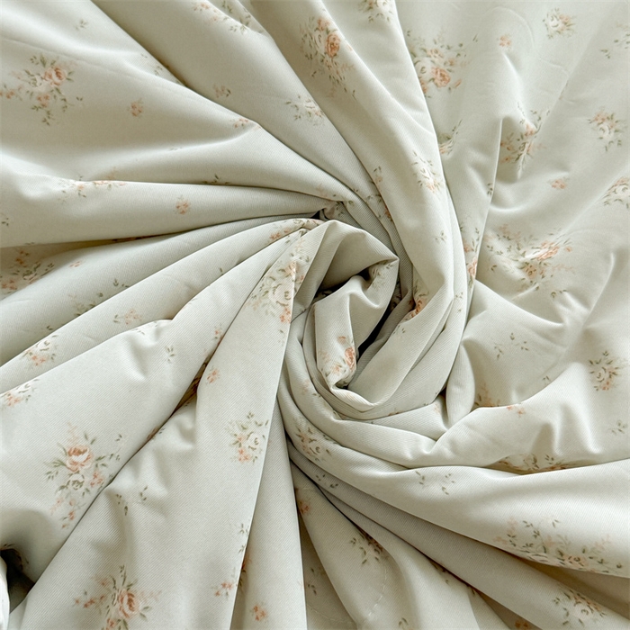 91家纺网 家纺一手货源 找家纺 吾欢心 2026新款仿锦安高克重凉感丝（含氨纶）夏凉被冰激凌空调被凉感小冰皮夏被 薄荷花絮